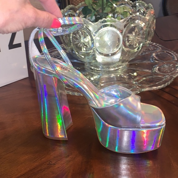 ‼️New Schutz Aryia Metallic Platform Sandals 170.00 - Picture 8 of 16